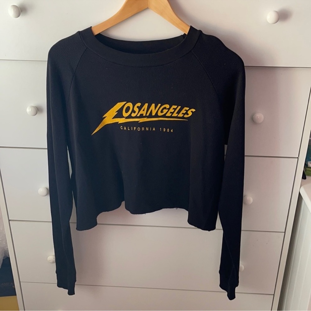 NWOT BRANDY MELVILLE THERMAL CROPPED LONG SLEEVE